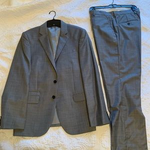 Express Photographer Fitted Suit